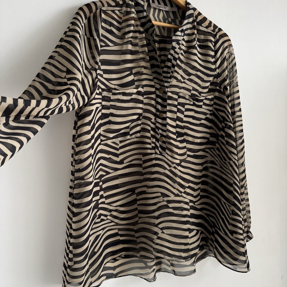 Aryn K Sheer Zebra Print Chiffon Blouse Notch Neck Pocket Top Small - Picture 3 of 6